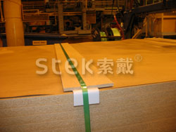 塑钢带打包木材